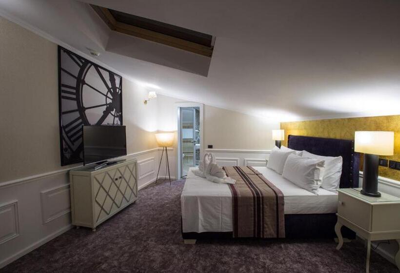 스탠다드 룸 킹사이즈 침대, Peninsula Boutique