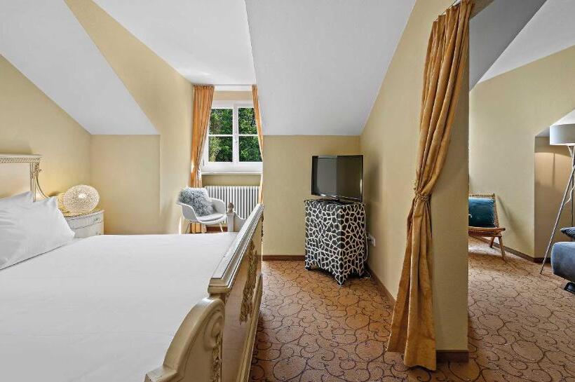 패밀리 스튜디오, St Leonhard