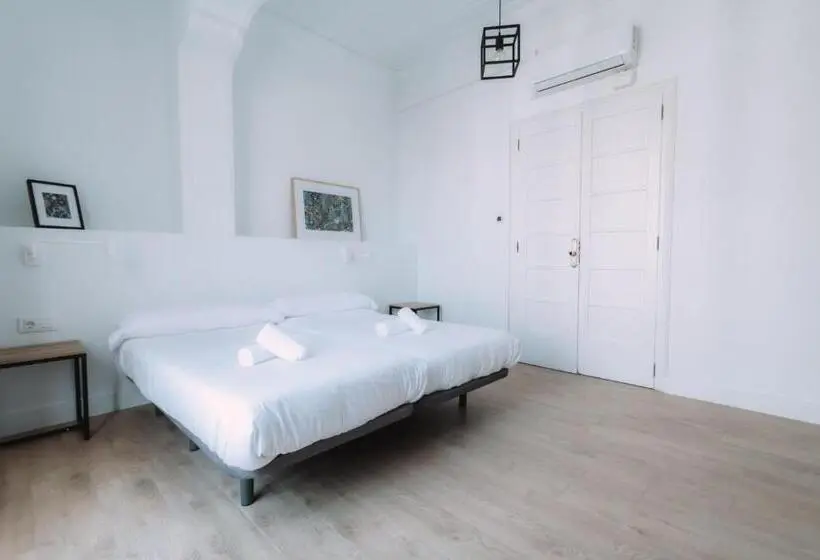 اتاق استاندارد با سرویس بهداشتی مشترک, Concept Rooms