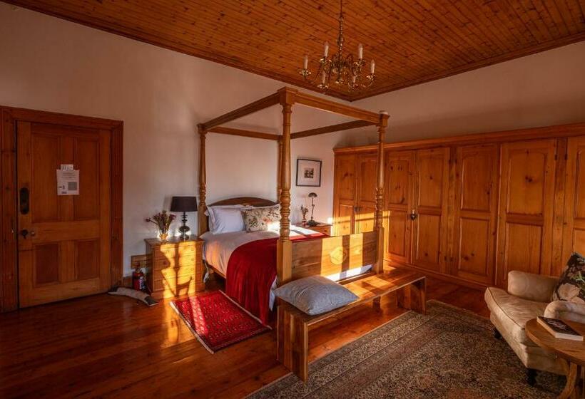 Номер Стандарт, Merindol Manor