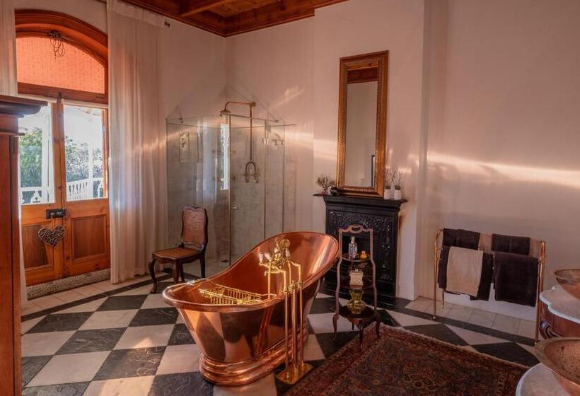 Номер Стандарт, Merindol Manor