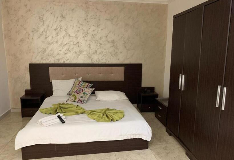 اتاق لوکس, Capital Hôtel