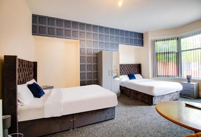 Habitació Triple Estàndard Bany Compartit, The Longlands