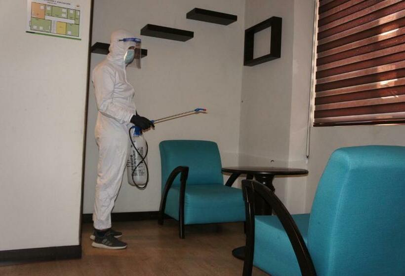 标准单人间, Majestic 2 By Hhg