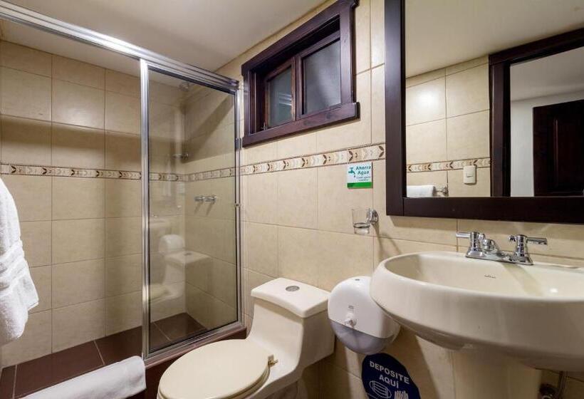 家庭间, Majestic 2 By Hhg