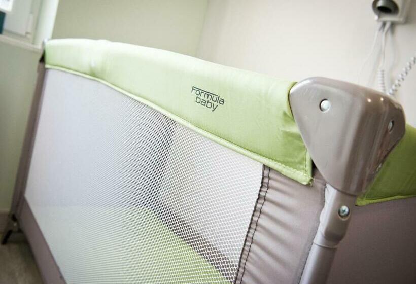 غرفة قياسية فردية, Logis Hotel Restaurant Le Relais Fleuri