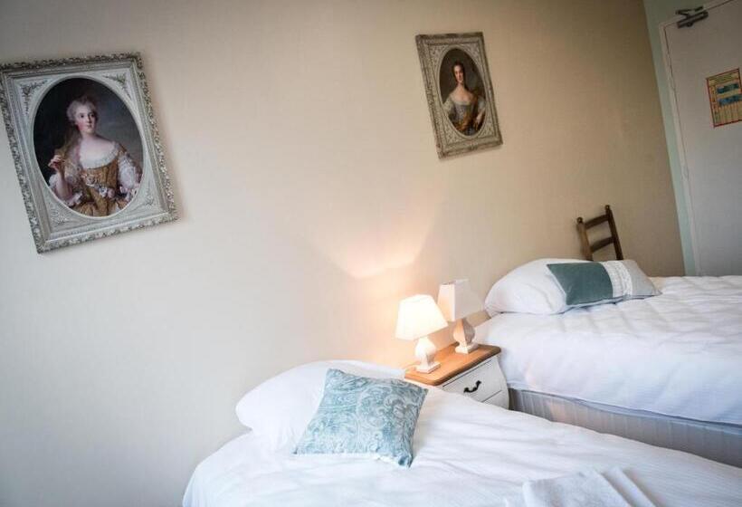 Номер Стандарт, Logis Hotel Restaurant Le Relais Fleuri