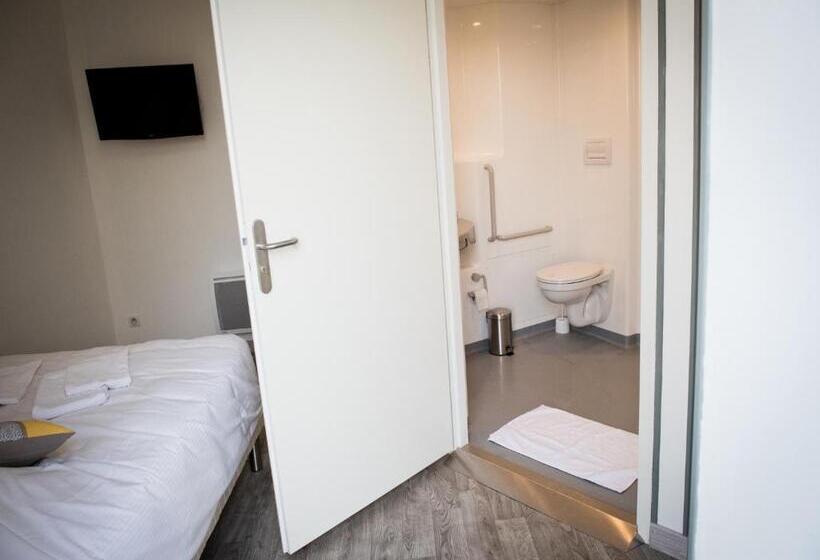 Номер Стандарт, Logis Hotel Restaurant Le Relais Fleuri