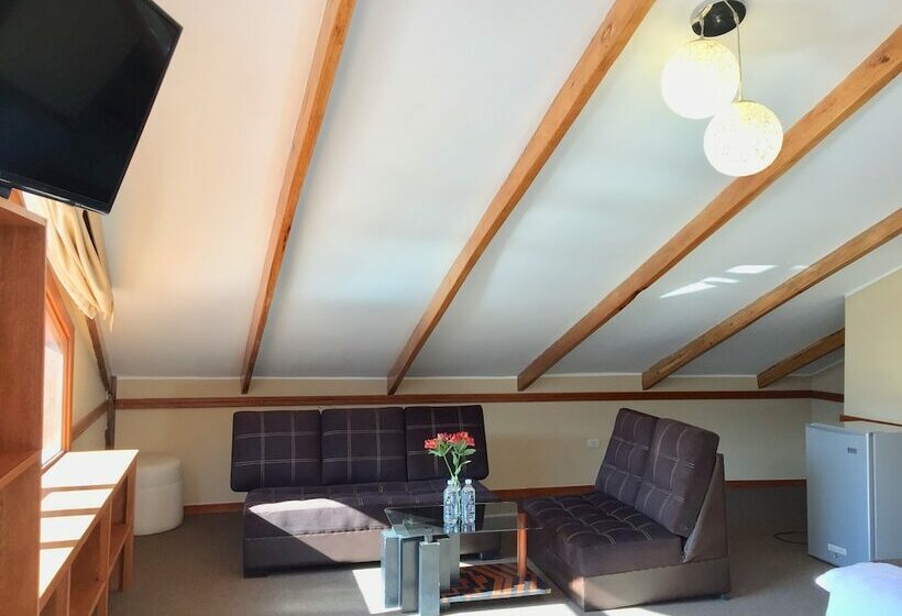 سوییت با چشمانداز کوه, Sol Miranda