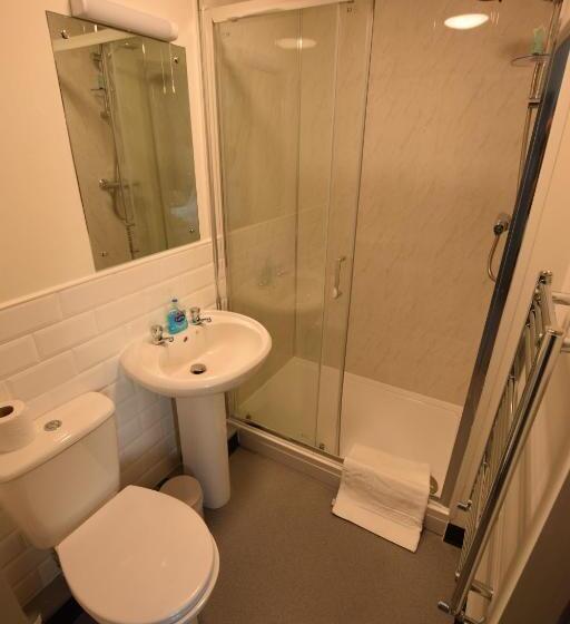 اتاق استاندارد, The Crow Inn