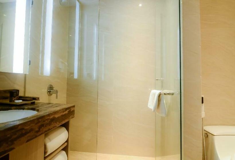 Номер Deluxe, The Excelton