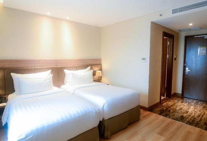 Номер Deluxe, The Excelton