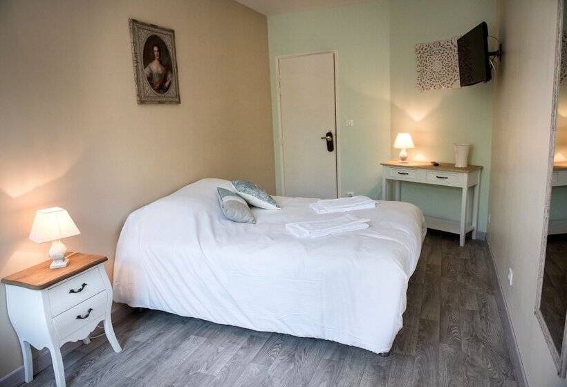 Номер Стандарт Индивидуальный, Logis Hotel Restaurant Le Relais Fleuri