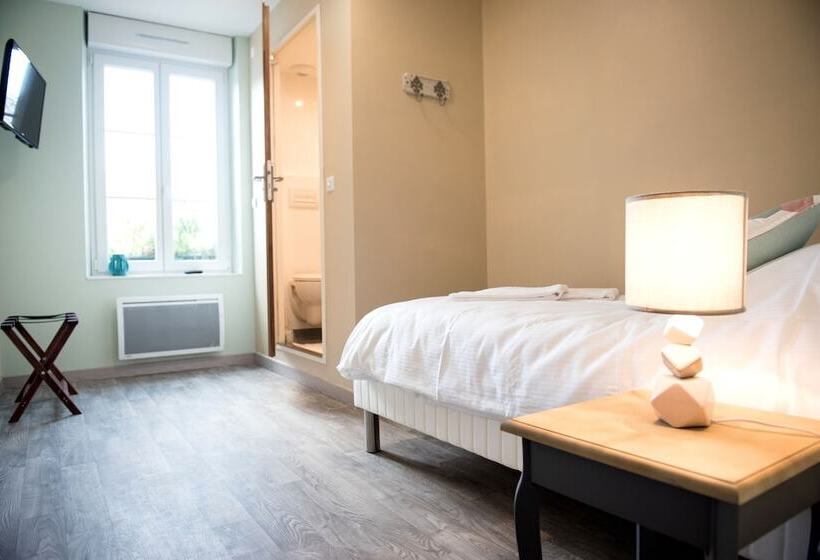 Номер Стандарт, Logis Hotel Restaurant Le Relais Fleuri