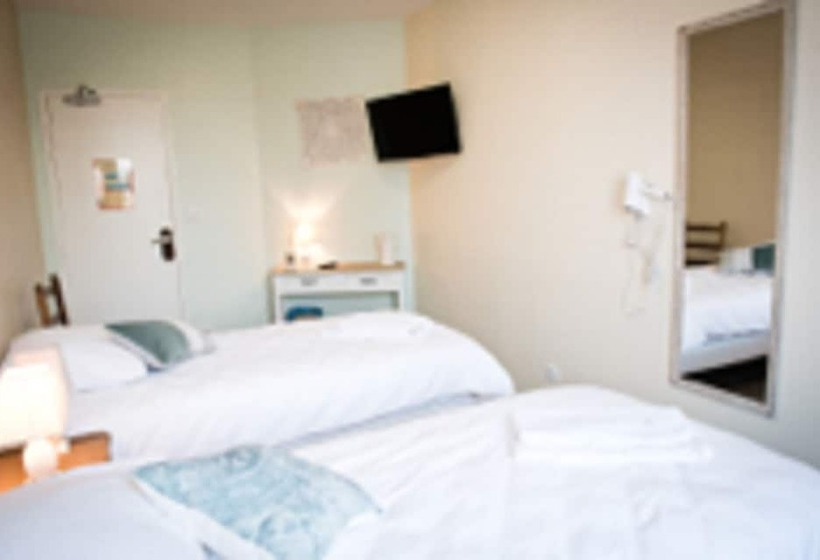 Номер Стандарт, Logis Hotel Restaurant Le Relais Fleuri