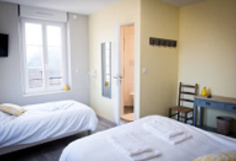 Номер Стандарт, Logis Hotel Restaurant Le Relais Fleuri