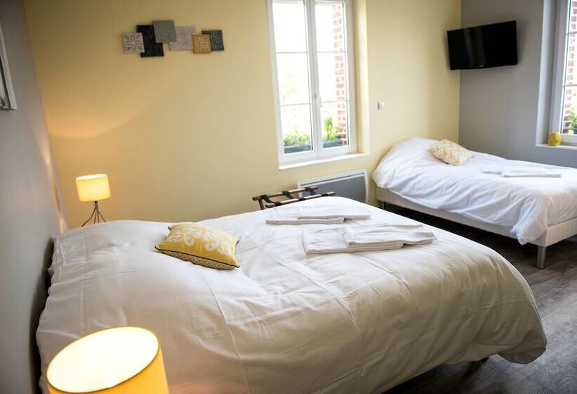 Номер Стандарт, Logis Hotel Restaurant Le Relais Fleuri