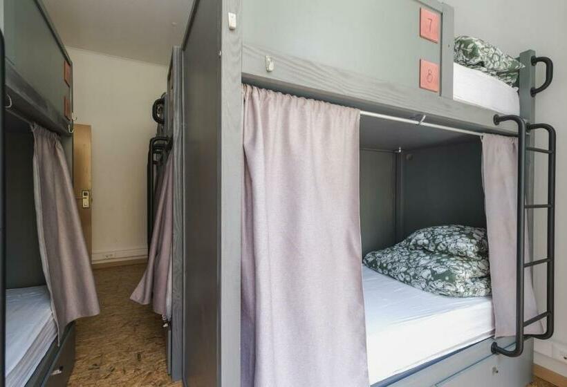 Кровать в Общей Комнате, WOT Lisbon Patio