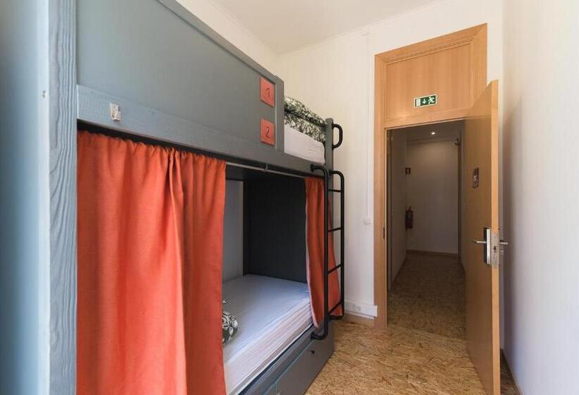 Номер Стандарт с Койками Совместная Ванная, WOT Lisbon Patio