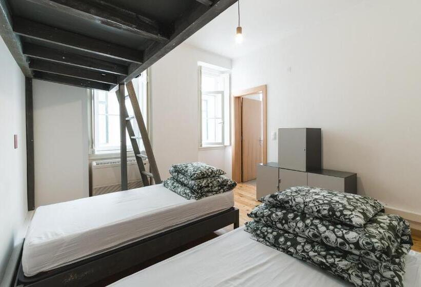 Семейный Номер, WOT Lisbon Patio