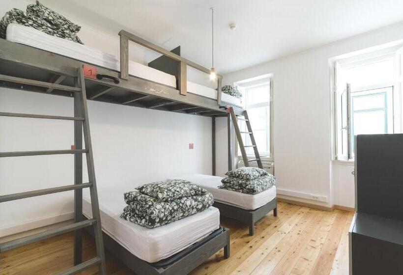 Семейный Номер, WOT Lisbon Patio