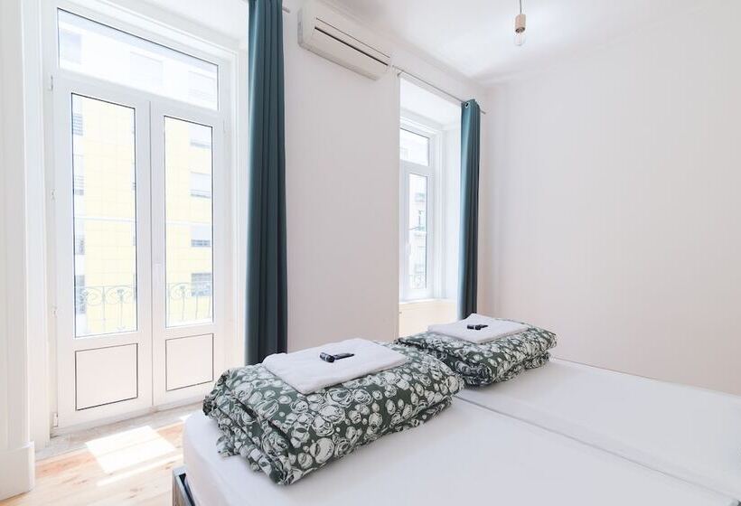 Номер Стандарт Совместная Ванная, WOT Lisbon Patio