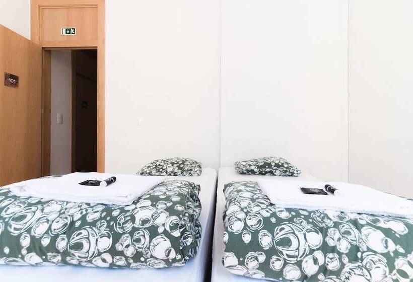 Номер Стандарт Совместная Ванная, WOT Lisbon Patio