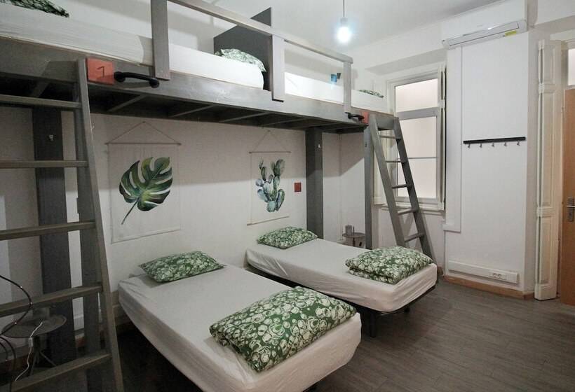 Семейный Номер, WOT Lisbon Patio