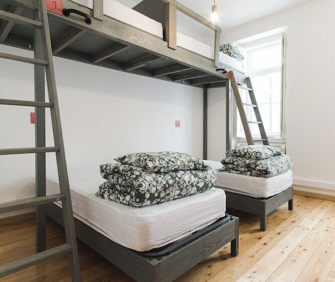 Семейный Номер, WOT Lisbon Patio