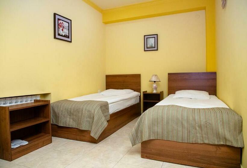 스탠다드 룸, Popock Baghramyan