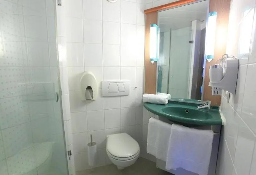 Standard 3 Pers. Værelse, Brit Hotel Calais