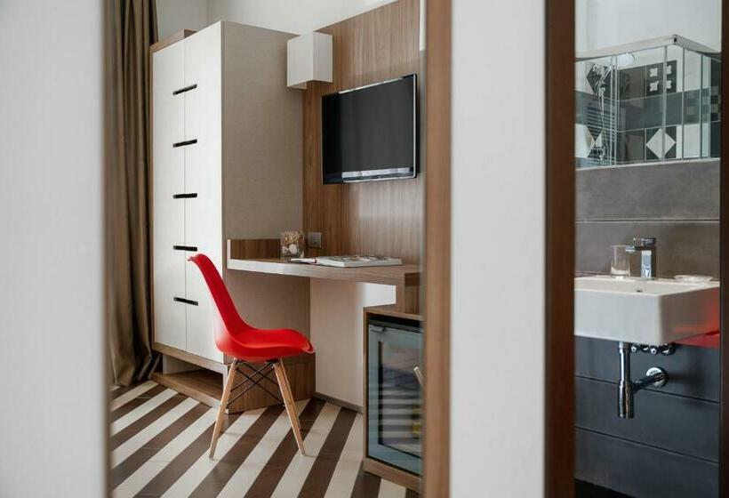 コンフォートルーム, Dan