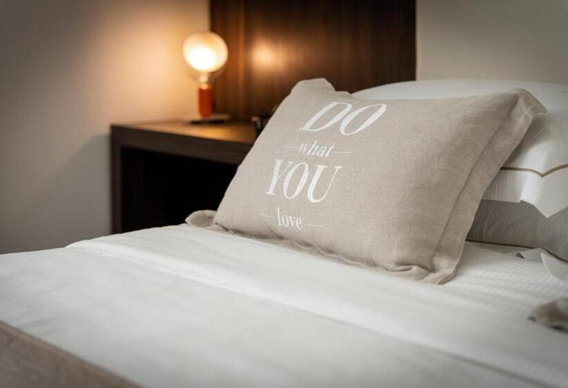 スーペリアールーム, Dan