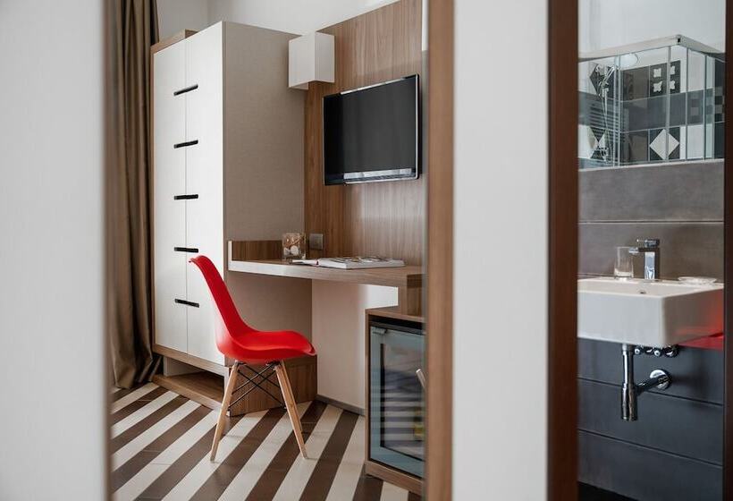 コンフォートルーム, Dan