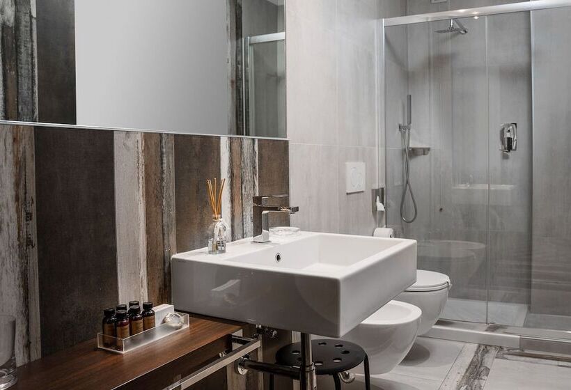 スーペリアールーム, Dan