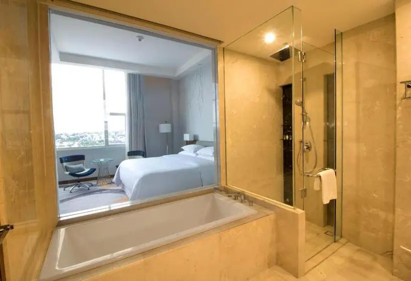 デラックススイート, Four Points By Sheraton Manado