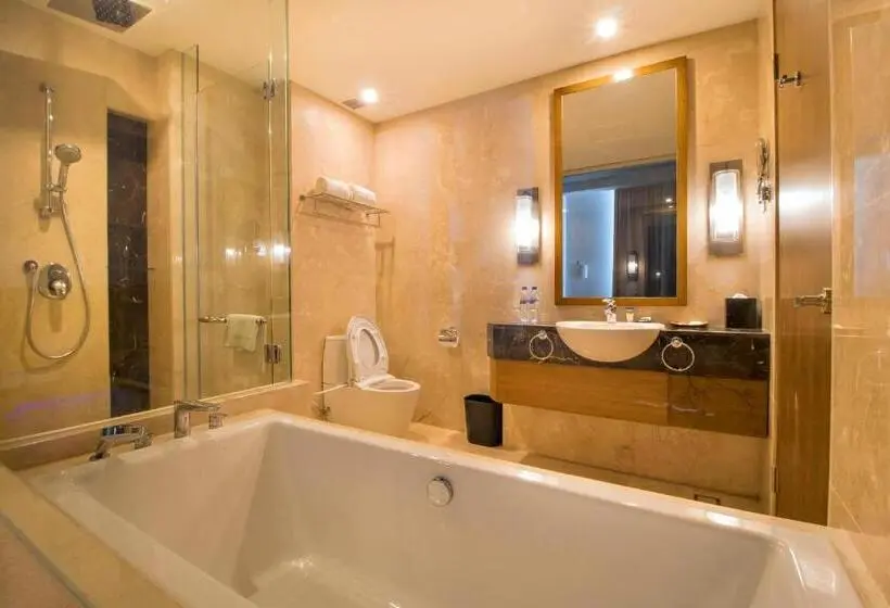 デラックススイート, Four Points By Sheraton Manado