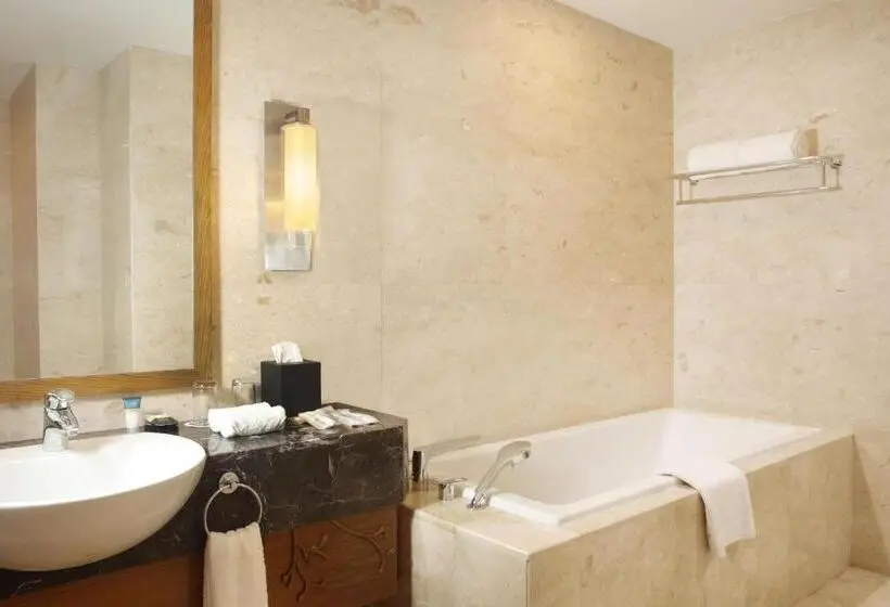 海の見えるプレミアムスイート, Four Points By Sheraton Manado