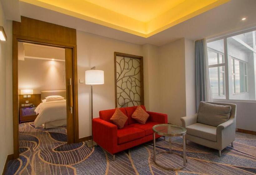 Suite Premium Widok Morze, Four Points By Sheraton Manado