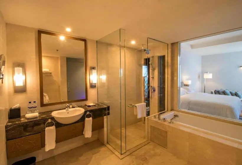 オーシャンビュースイート, Four Points By Sheraton Manado