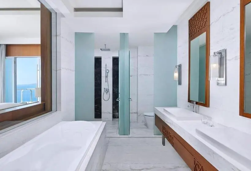 プレジデントスイートルーム, Four Points By Sheraton Manado