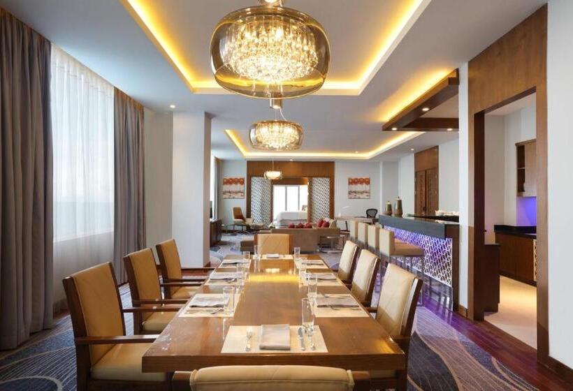 Suite Prezydencki, Four Points By Sheraton Manado