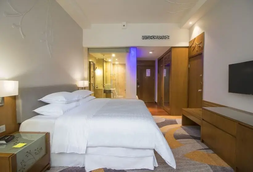 オーシャンビューのプレミアムルーム。, Four Points By Sheraton Manado