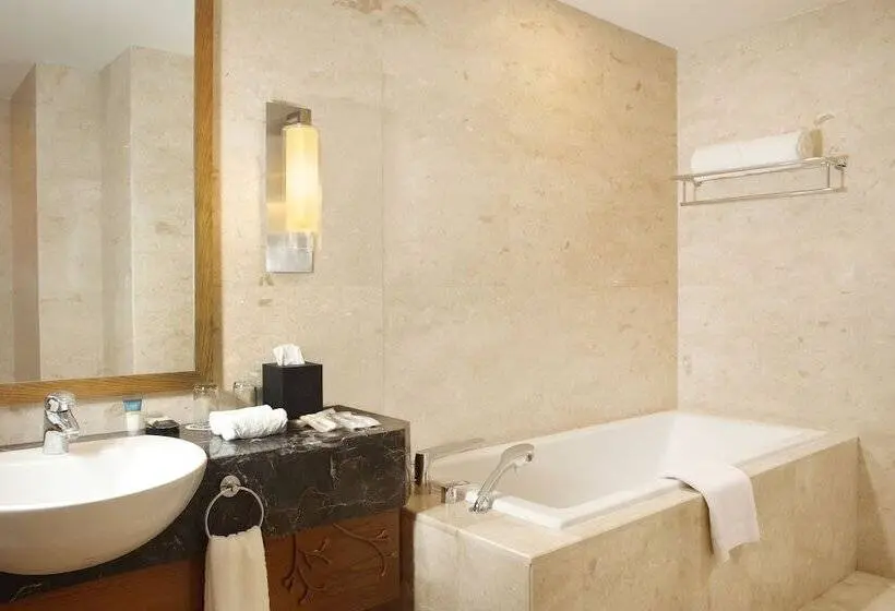 海の見えるプレミアムスイート, Four Points By Sheraton Manado