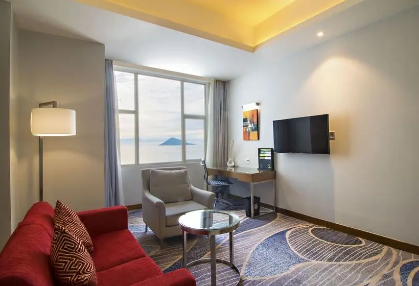 海の見えるプレミアムスイート, Four Points By Sheraton Manado