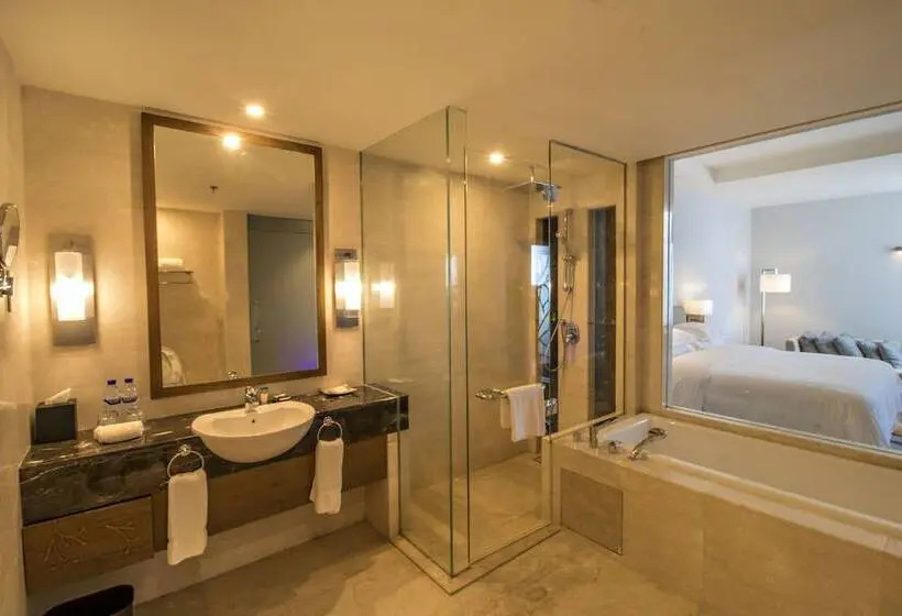 オーシャンビュースイート, Four Points By Sheraton Manado