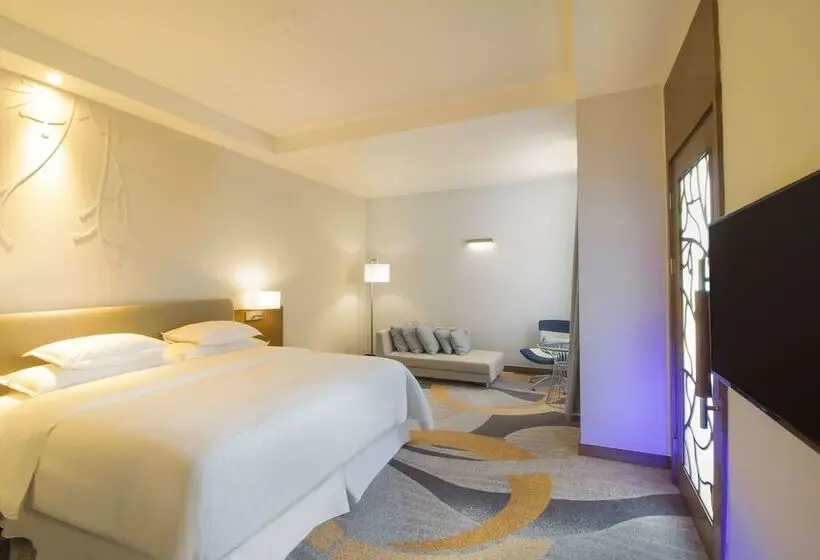 オーシャンビュースイート, Four Points By Sheraton Manado