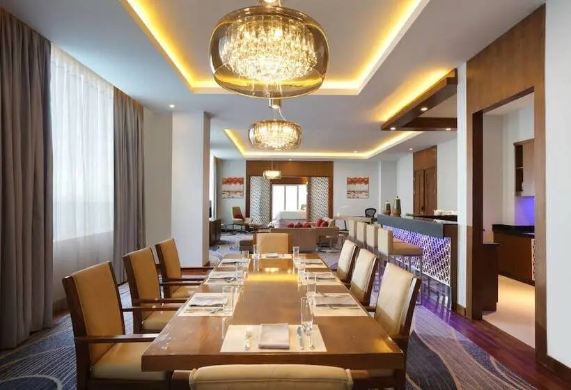 プレジデントスイートルーム, Four Points By Sheraton Manado