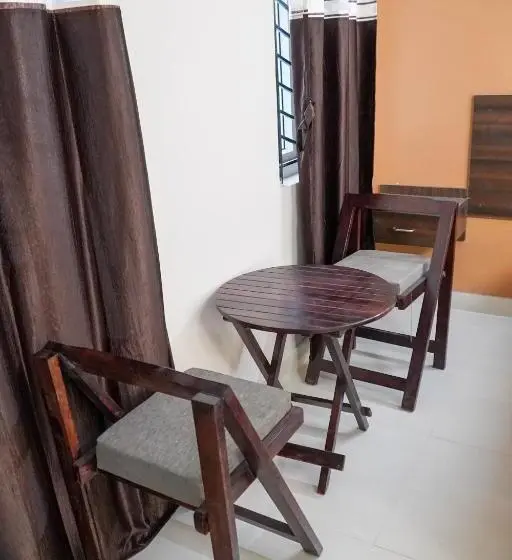 Chambre Deluxe, Jothi
