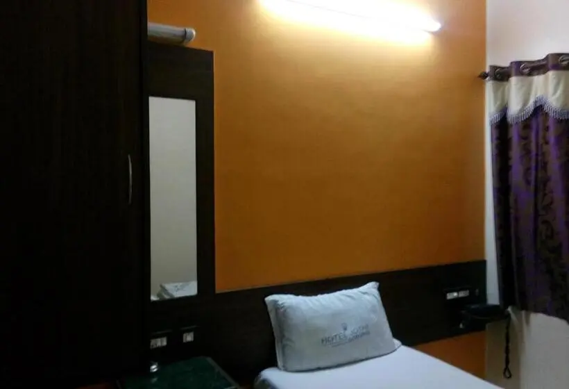 Chambre Standard Individuelle, Jothi